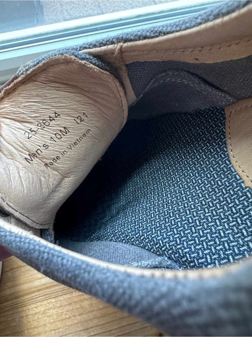 Johnston & Murphy Men’s Canvas Sheepskin Shoes 10